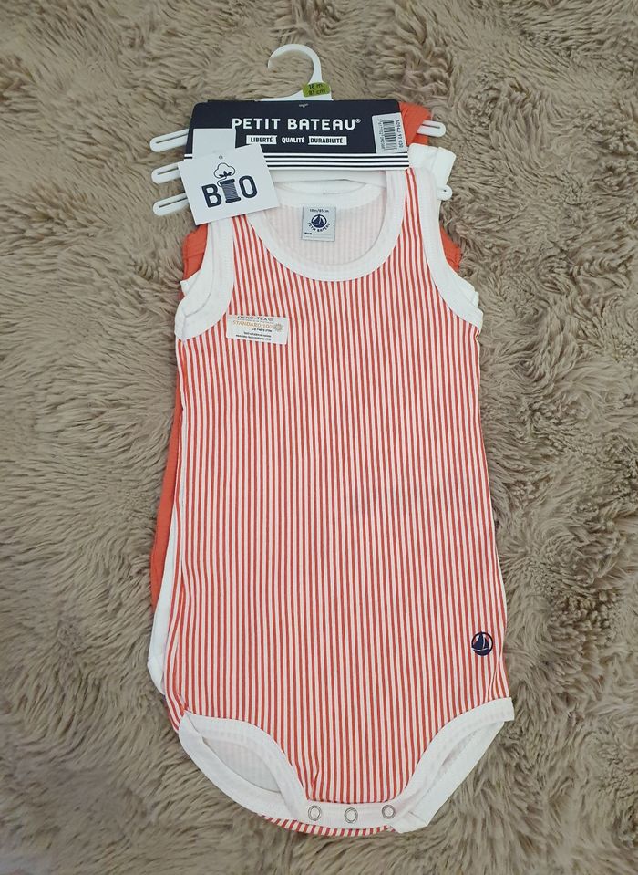 Lot de 3 bodies sans manches 18mois petit bateau - photo numéro 1