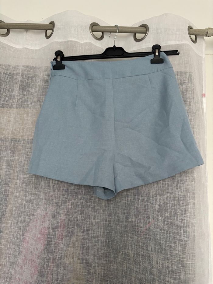 Jupe short neuve - photo numéro 3
