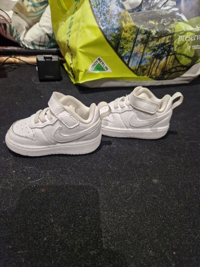 Baskets Nike Air Force 1 18.5 - photo numéro 2