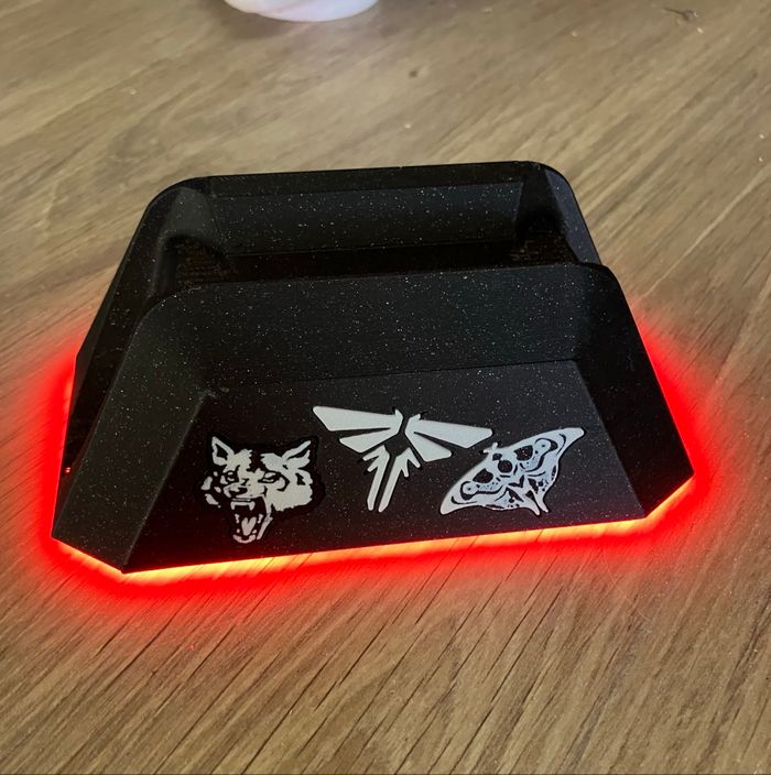Support pour manette ps5 The Last of Us avec led rouge - photo numéro 4