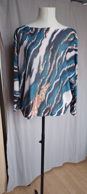 Très joli pull femme T U 
