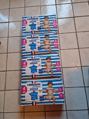 176 couches Carryboo taille 4