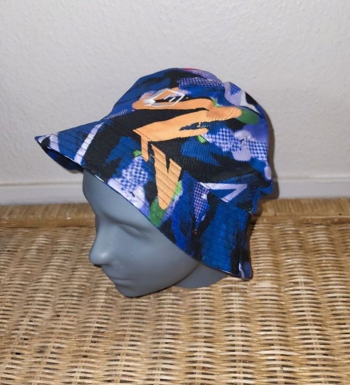 Bob twitch motifs coloré streetwear