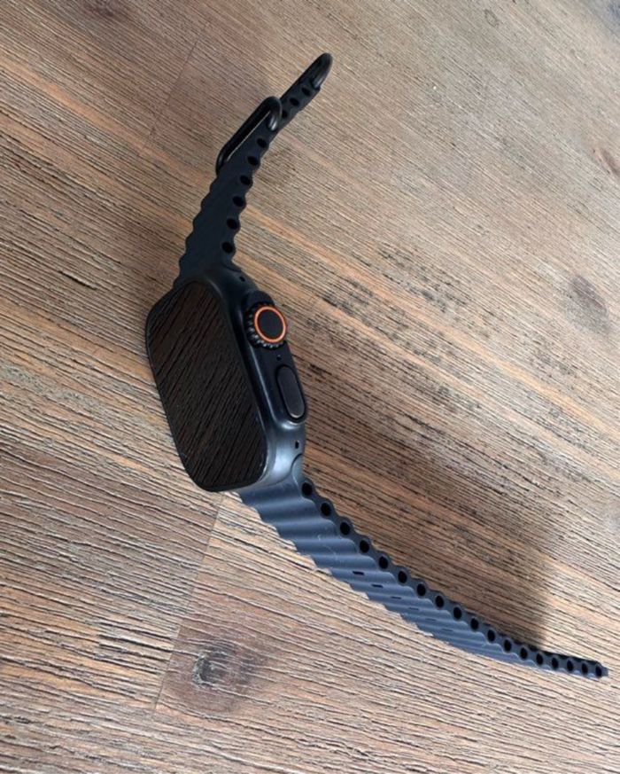 Apple Watch Ultra 2 GPS - photo numéro 2