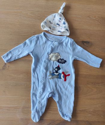 Pyjama 1 mois avec bonnet