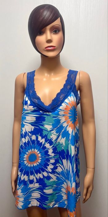Top bleu dentelle 