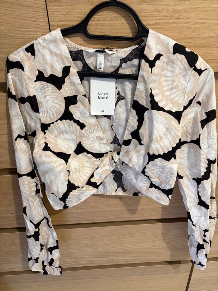 Top court H&M manches longues - taille S - neuf - photo numéro 1