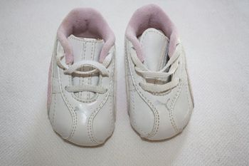 1ère tennis souple "Puma" - coloris blanc/rose en taille 16