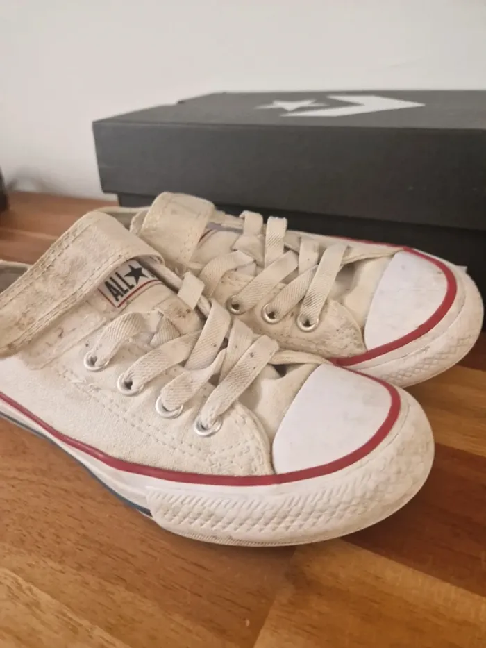 Converse taille 30 blanche à scratchs - photo numéro 2