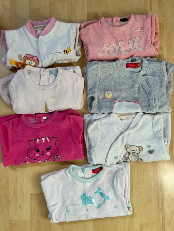 Lot 7 pyjamas
