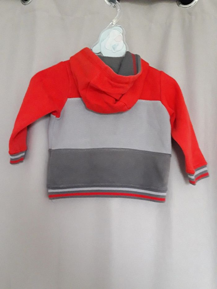 Sweat 12 mois - photo numéro 2