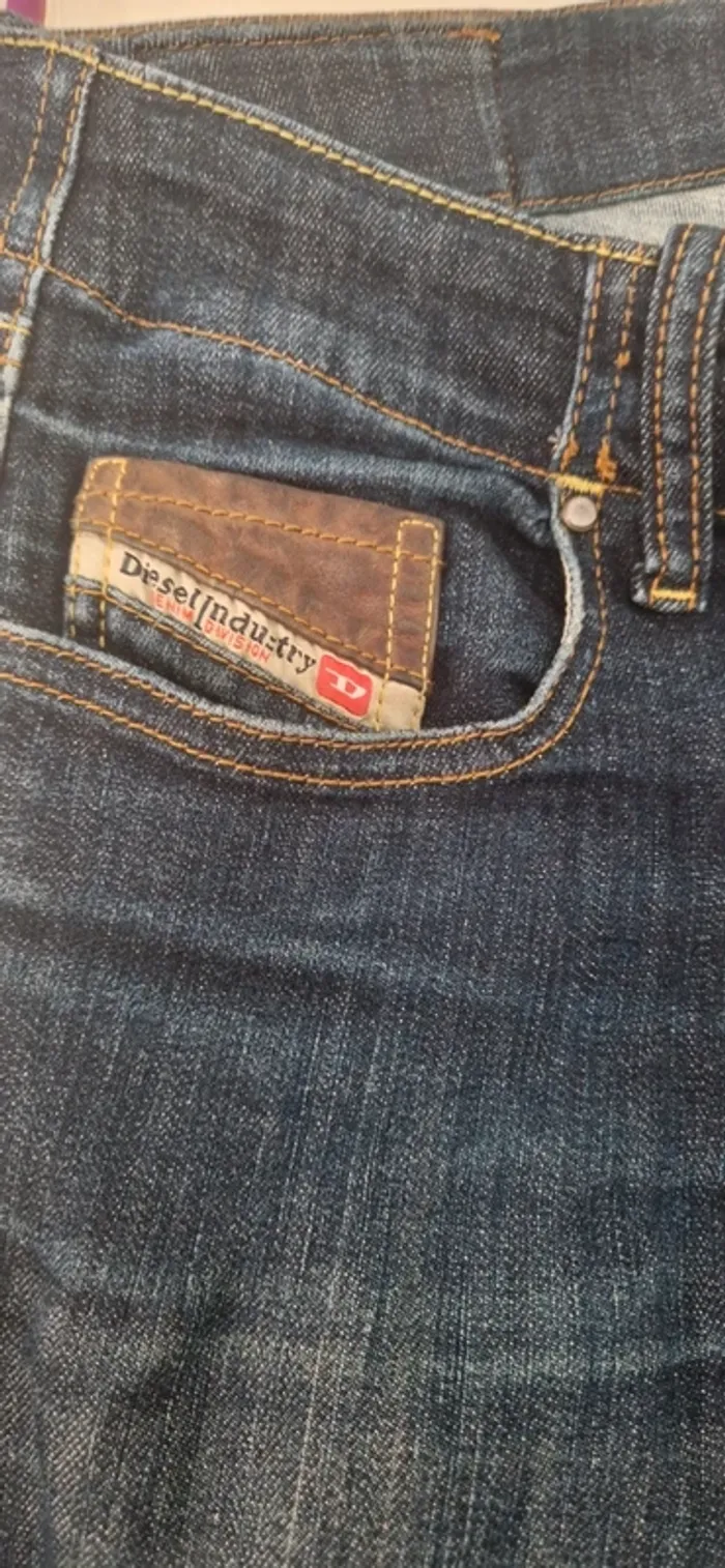Jeans Diesel taille 25