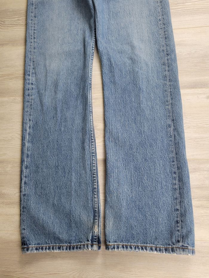 Jean Levi’s 501 W30 L32 bleu  – coupe droite - photo numéro 4
