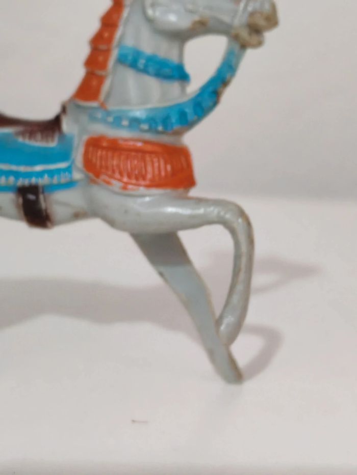 Starlux ? Figurine cheval moyen age - photo numéro 4
