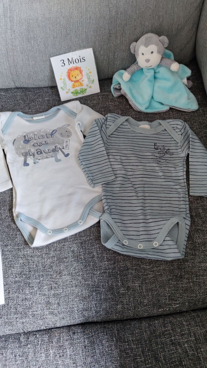 Bodies manches longues 3 mois