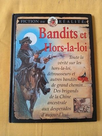 Livre Bandit et hors la loi : encyclopédie des gangsters