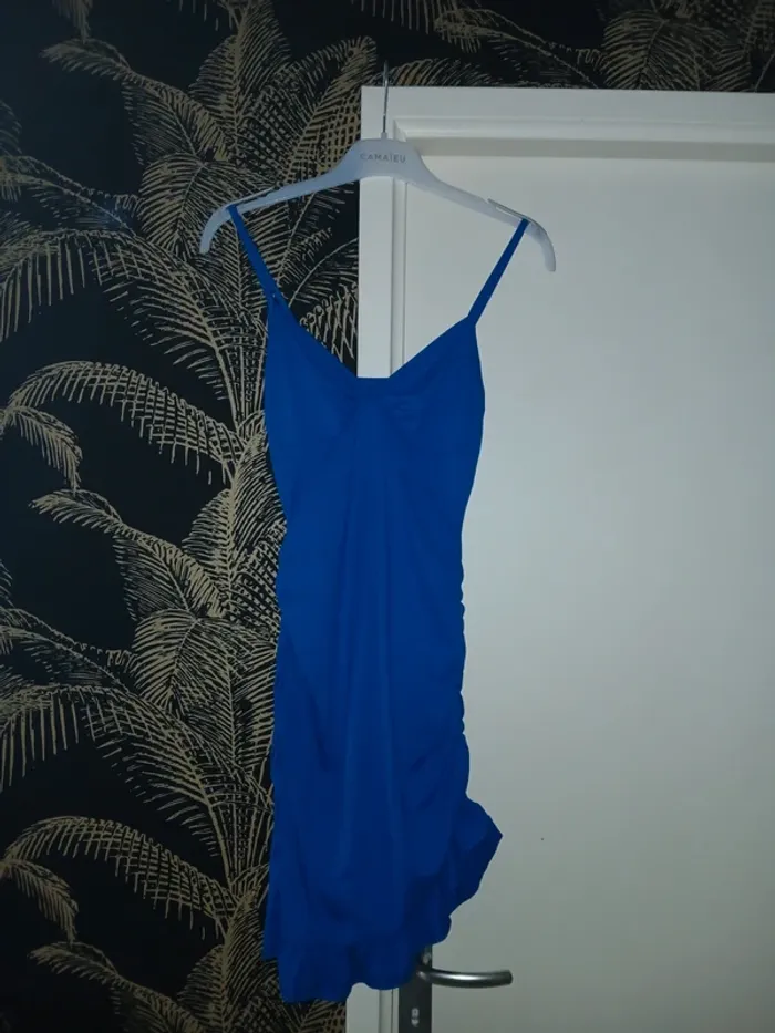 💙 Magnifique robe Shein taille Xs. - photo numéro 2