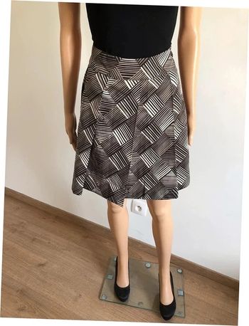 Jupe patineuse beige et noire Vero Moda taille S jamais portée