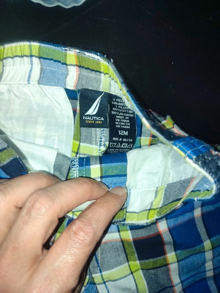 Lot short + 1 maillot de bain 12 mois - photo numéro 3