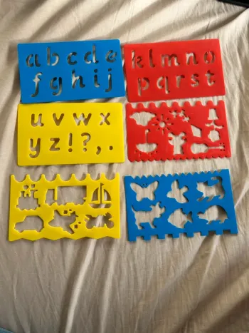 Pochoirs alphabet / véhicules / animaux