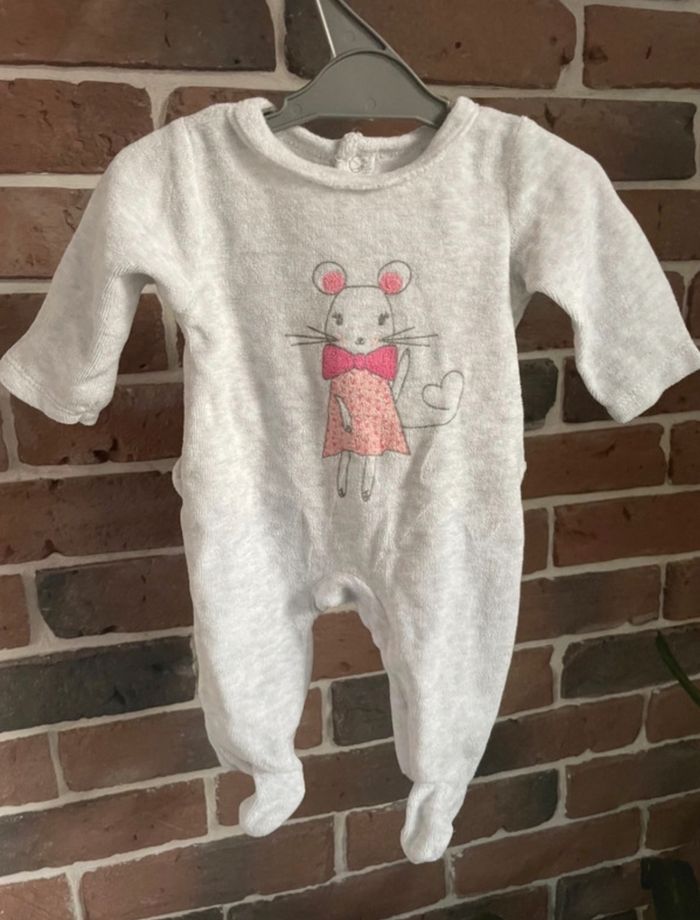 Pyjama 1 mois - photo numéro 2