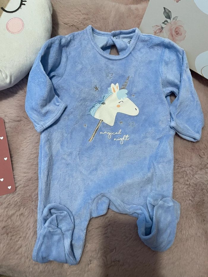 Lot de 4 pyjama velour 6mois - photo numéro 3