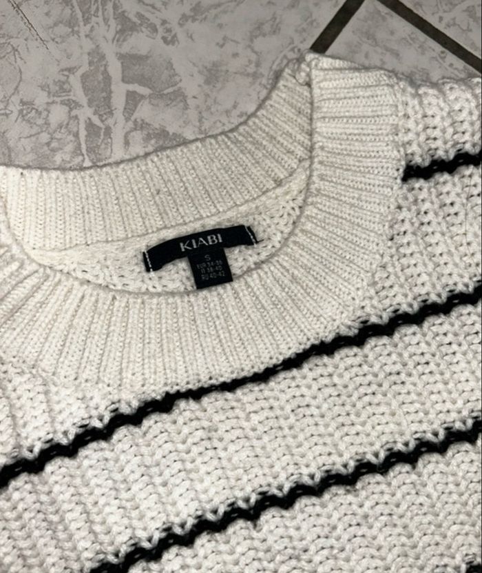 Pull en laine blanc à lignes noires – Kiabi – Taille S - Bon état - photo numéro 3