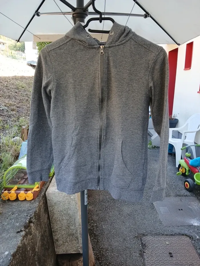 Lot gilet jumeaux - photo numéro 2