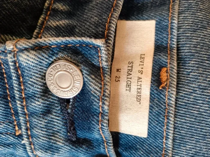 Levi's altered straight W25 - photo numéro 7
