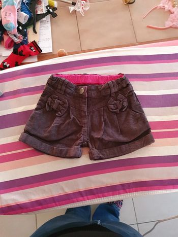 Short 3 ans