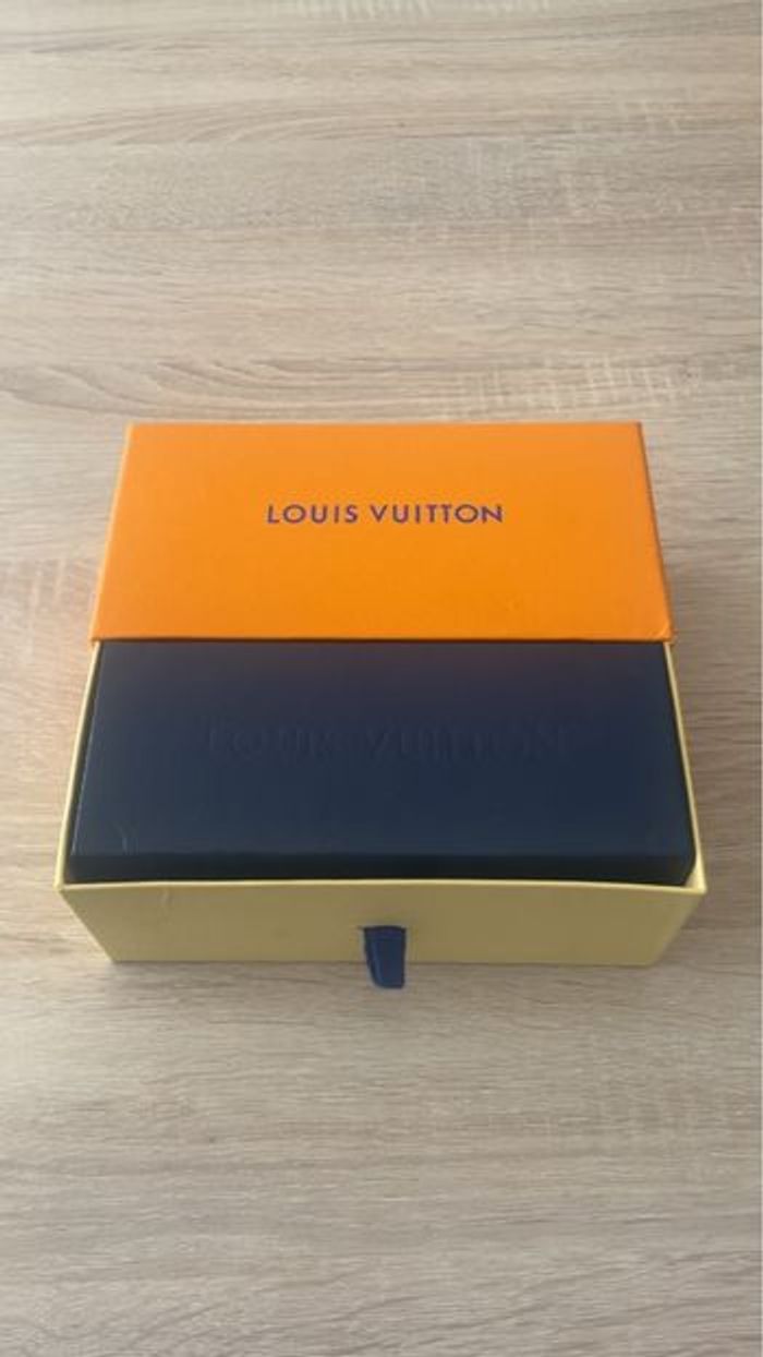 Lunette de soleil louis Vuitton - photo numéro 7