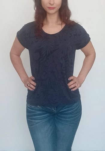 Joli t-shirt marine basique camaïeu taille 40