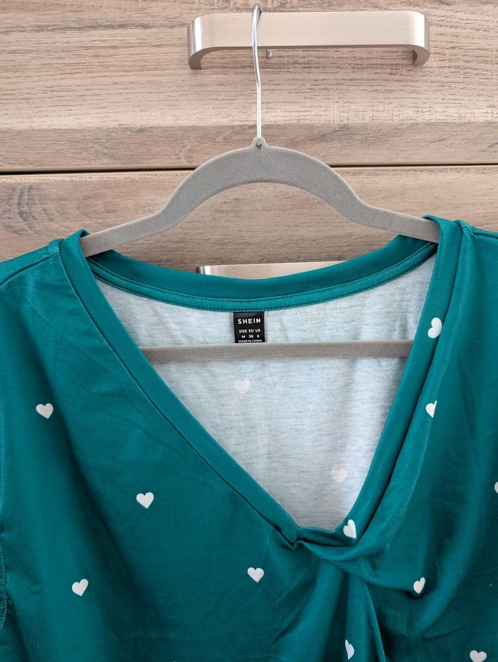 T-shirt à coeur Neuf jamais porté - photo numéro 3