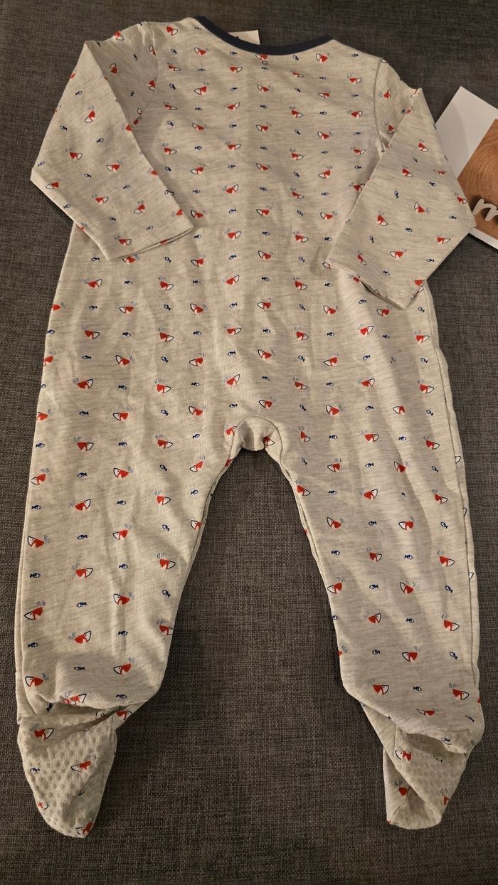 Neuf (non porté) 💙🤩😍🏷 superbe pyjama mi saison 12mois Garçon 💙🤩😍👍 - photo numéro 3