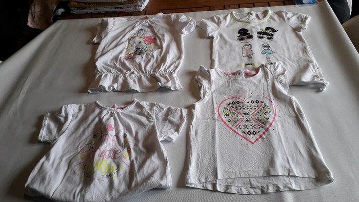 Lot de 4 tee shirts / débardeurs T 3 ans