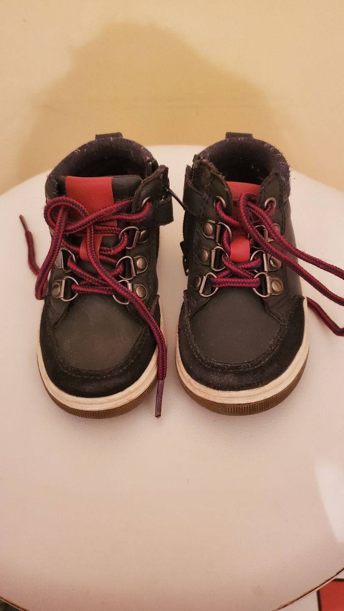Paire chaussures vertbeaudet