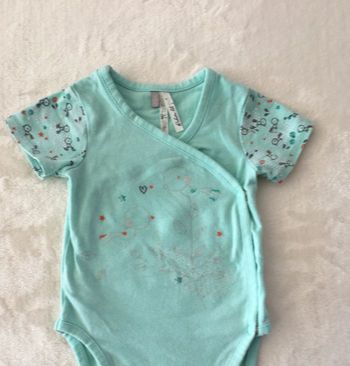 Bodies manches courtes 1 mois