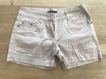 Short beige