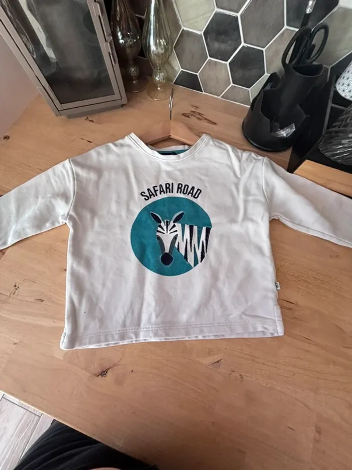 Joli pull léger blanc • Okaïdi • 4 ans - photo numéro 2