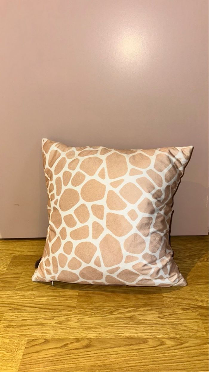 Coussin / oreiller girafe Atmosphera neuf - photo numéro 4