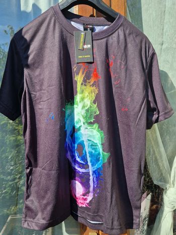 T Shirt X War noir clé de sol arc en ciel 🏳️‍🌈 taille S