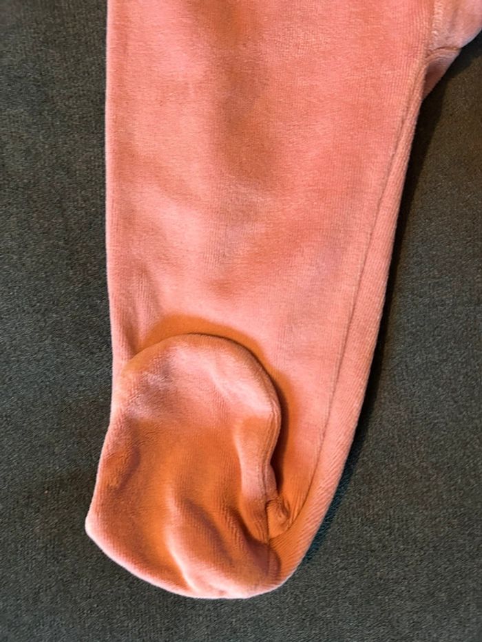 Très beau pyjama 2 pièces 12 mois - photo numéro 3