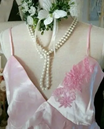 Haut satiné rose tendre Taille 44 Neuf