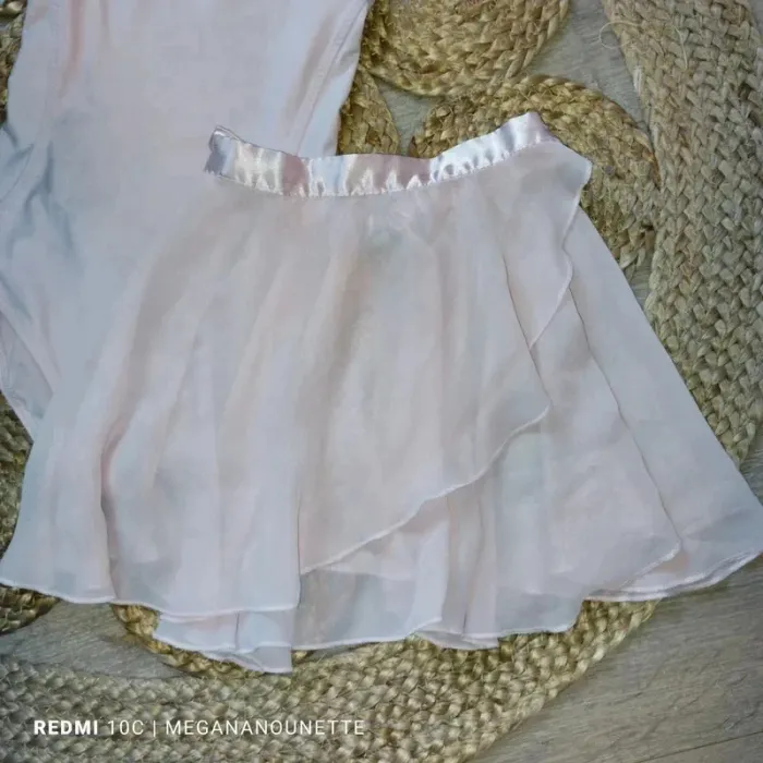 👧 Tenue de Gymnastique Rose – Taille 4 ans – Style Doux & Élégant - photo numéro 2