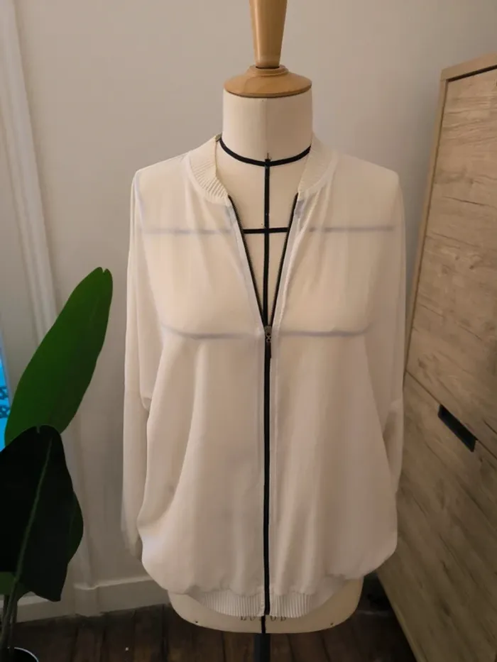 Bomber blanc en crêpe blanc