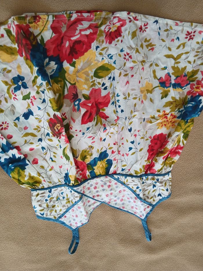 Débardeur fleuri 8 ans