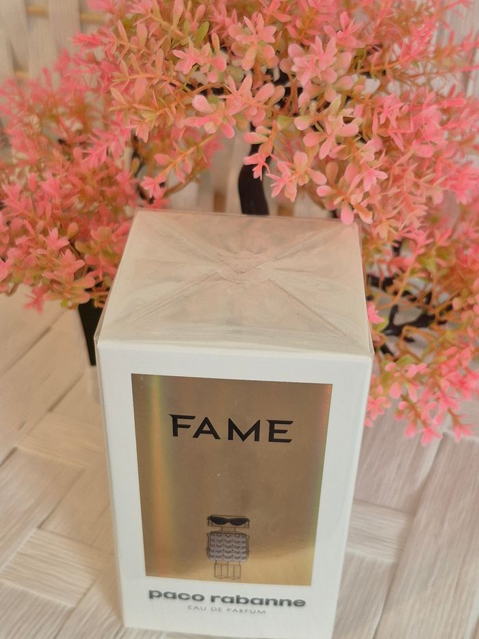 💕 Authentique eau de Parfum FAME de Paco Rabanne 50ml neuf 💕 - photo numéro 2