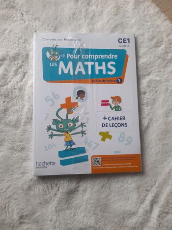 2x Cahier CE1 mathématiques neuf