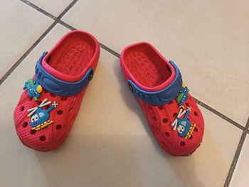 Crocs rouge hélicoptères T24