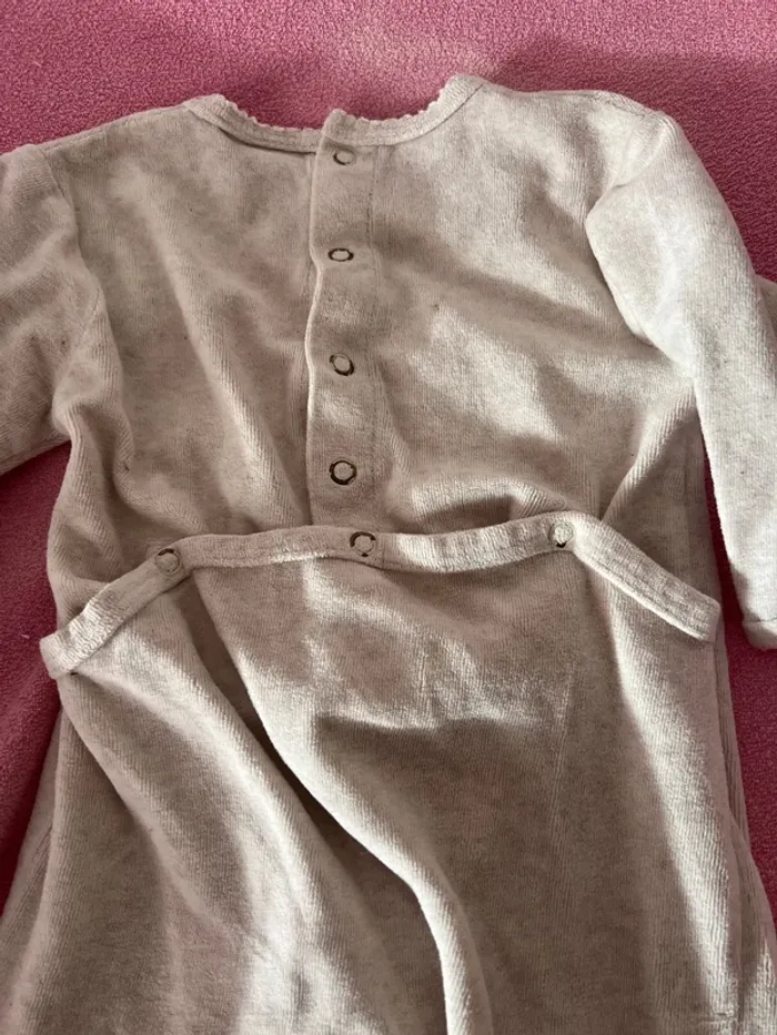 Lot de 2 pyjamas taille 9 mois - photo numéro 5